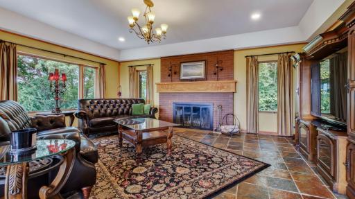 E445 Woodridge Drive, Eau Claire, WI 54701