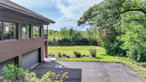 E445 Woodridge Drive, Eau Claire, WI 54701