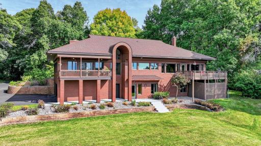 E445 Woodridge Drive, Eau Claire, WI 54701