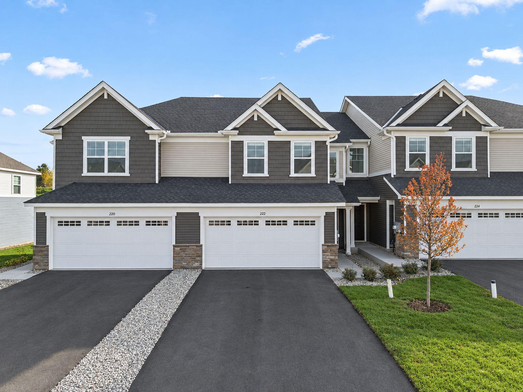Welcome to 222 Huntington Dr! (All the following photos are of the actual home.)