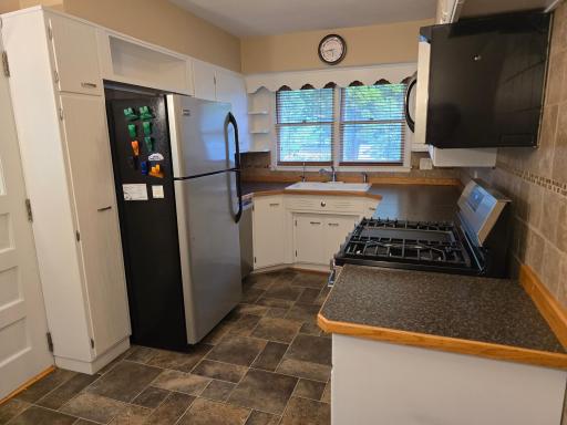 820 6th Street, Windom, MN 56101