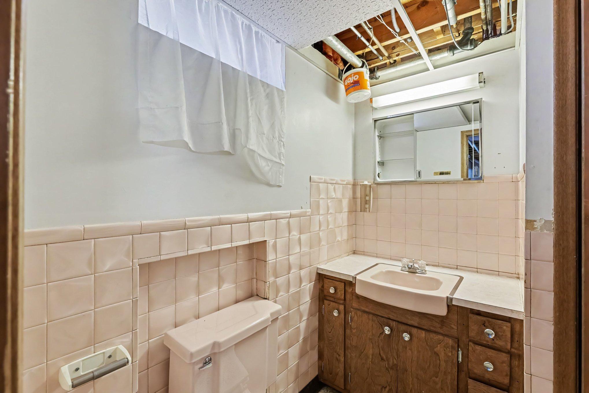 Bathroom in the basement