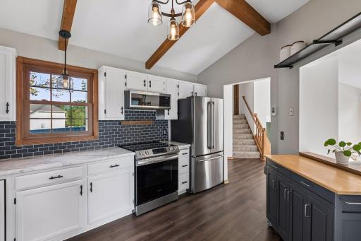 11239 49th Avenue N, Plymouth, MN 55442