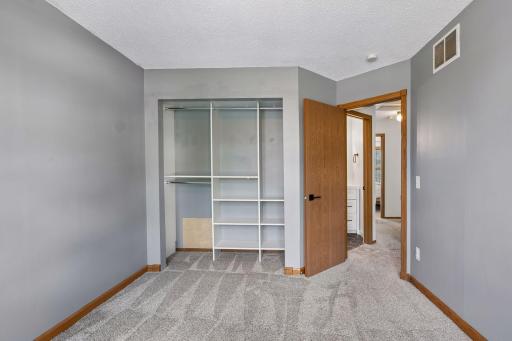 11239 49th Avenue N, Plymouth, MN 55442