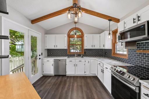 11239 49th Avenue N, Plymouth, MN 55442