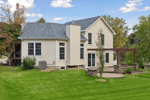 11239 49th Avenue N, Plymouth, MN 55442