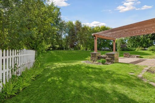 11239 49th Avenue N, Plymouth, MN 55442