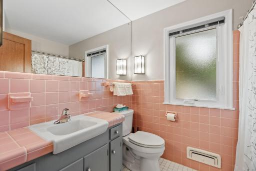 4128 Ewing Avenue S, Minneapolis, MN 55410
