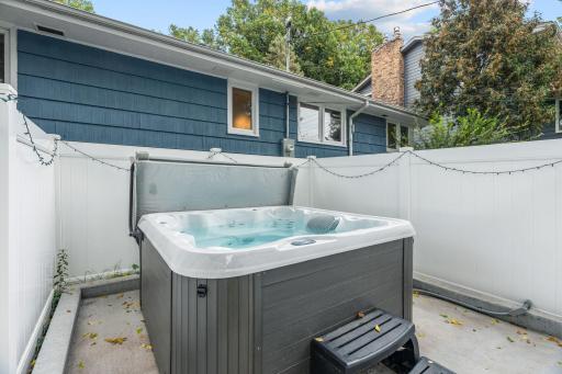 4128 Ewing Avenue S, Minneapolis, MN 55410