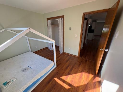Bed 2 upper