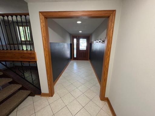 Huge entry/foyer