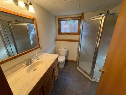 3/4 bath lower