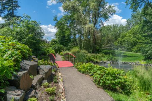 2455 Londin Lane E, 322, Maplewood, MN 55119