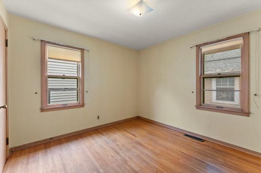 1590 Payne Avenue, Saint Paul, MN 55130