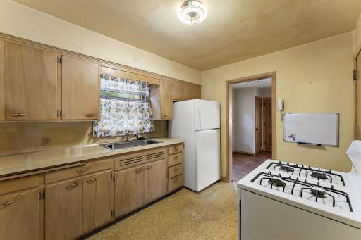 1590 Payne Avenue, Saint Paul, MN 55130