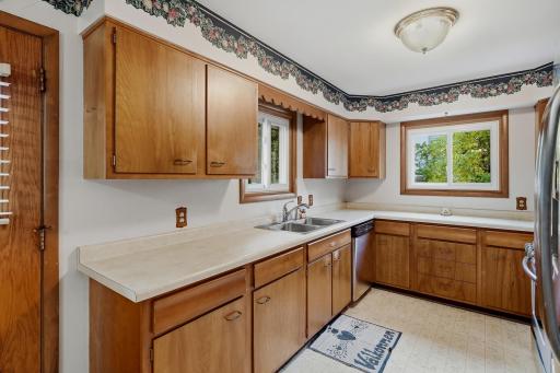 1885 Manton Street, Maplewood, MN 55109