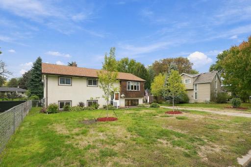 1885 Manton Street, Maplewood, MN 55109