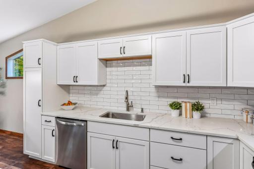 3607 Sussex Place, Minnetonka, MN 55345