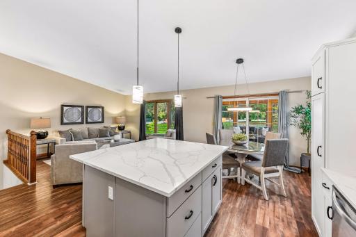 3607 Sussex Place, Minnetonka, MN 55345