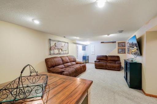 11840 Wren Street NW, Coon Rapids, MN 55433