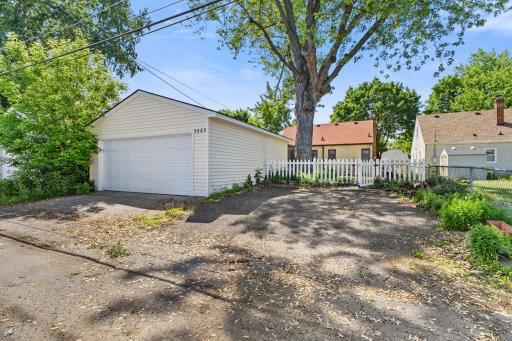 1965 Montana Avenue E, Saint Paul, MN 55119