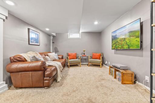 1965 Montana Avenue E, Saint Paul, MN 55119