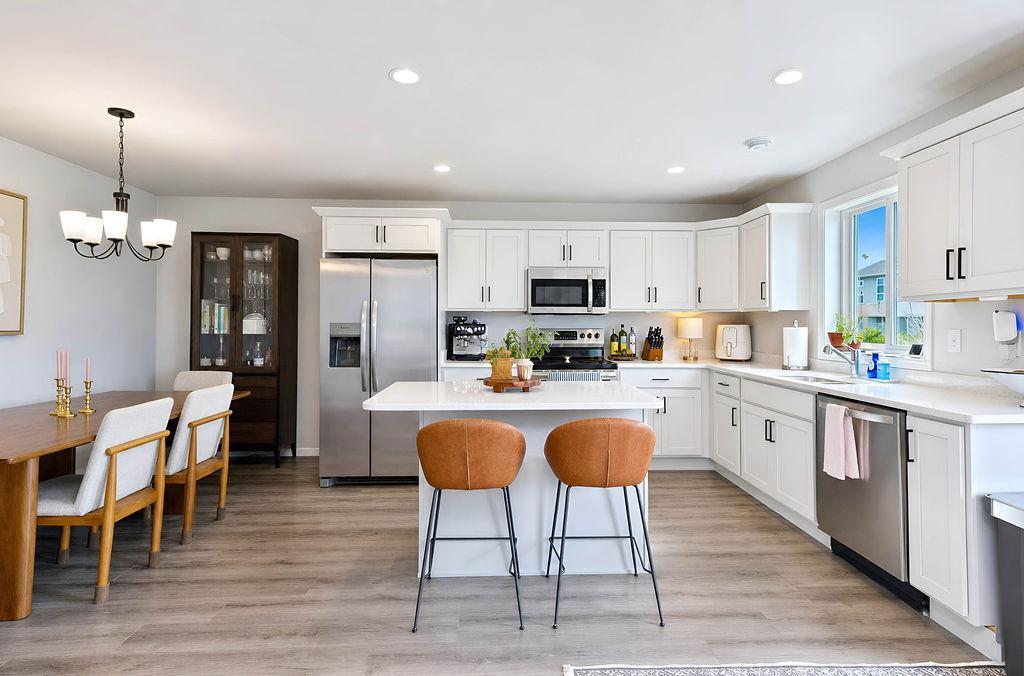 Kitchen dining