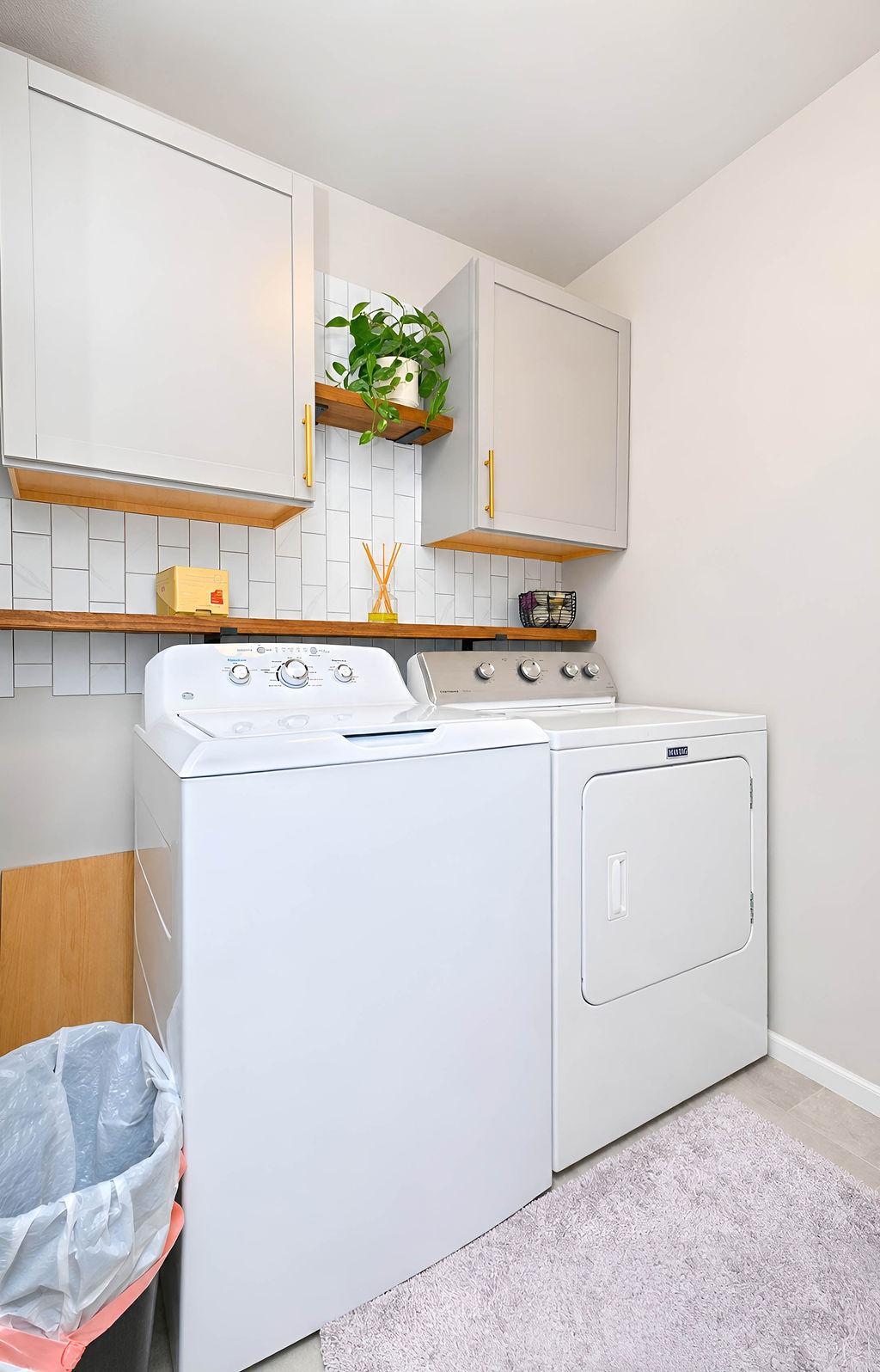 Laundry - upper level