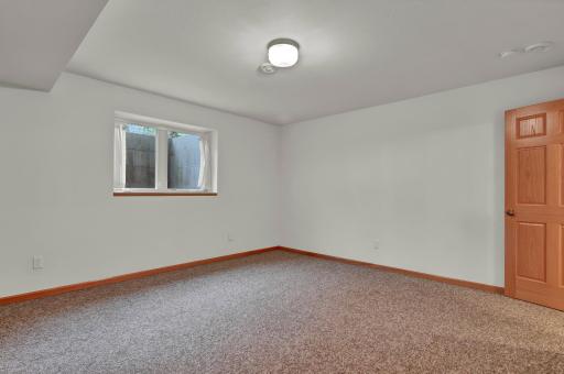 1020 S Oak Street, Lake City, MN 55041