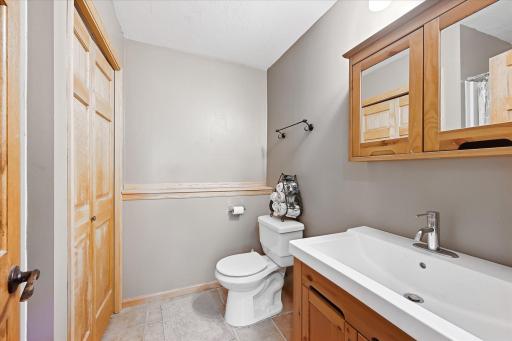 952 S Chestnut Street, Belle Plaine, MN 56011