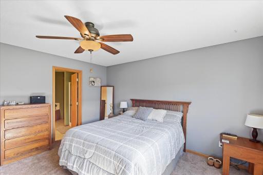 952 S Chestnut Street, Belle Plaine, MN 56011
