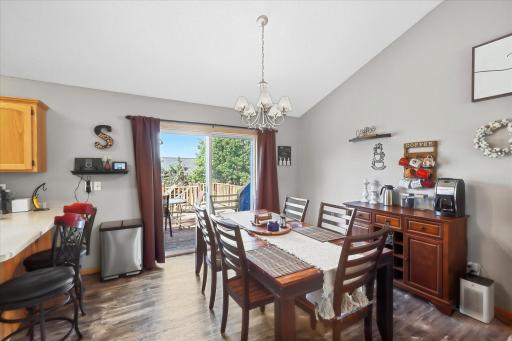 952 S Chestnut Street, Belle Plaine, MN 56011