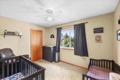952 S Chestnut Street, Belle Plaine, MN 56011