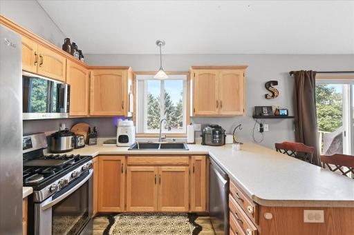 952 S Chestnut Street, Belle Plaine, MN 56011