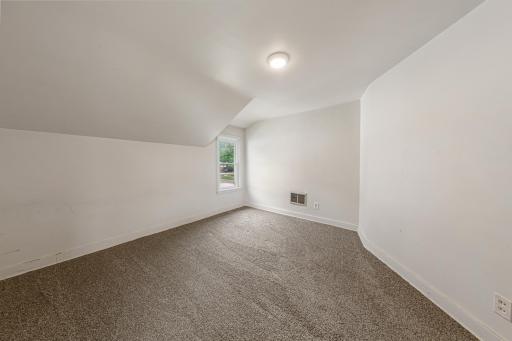 1526 N 4th Street, Mankato, MN 56001
