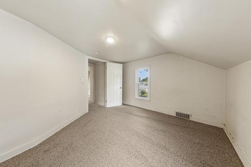 1526 N 4th Street, Mankato, MN 56001