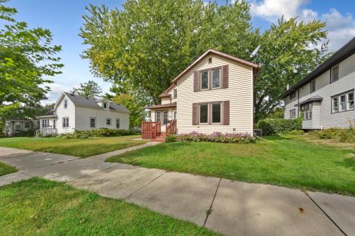 1526 N 4th Street, Mankato, MN 56001