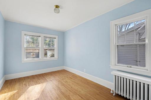 Bedroom 1, 9.5x14'