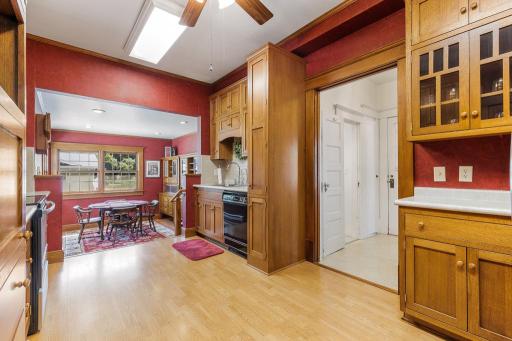 Entry to kitchen/breakfast room