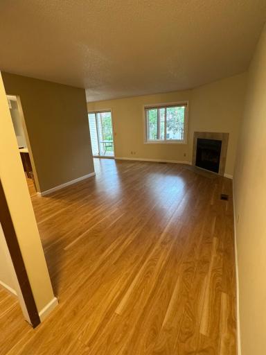 1890 Fox Ridge Drive, B, Saint Paul, MN 55118