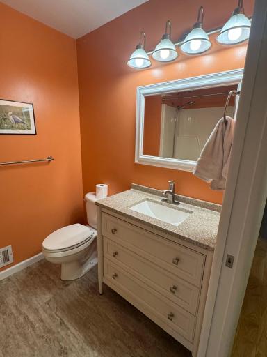1890 Fox Ridge Drive, B, Saint Paul, MN 55118