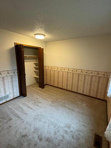 1890 Fox Ridge Drive, B, Saint Paul, MN 55118