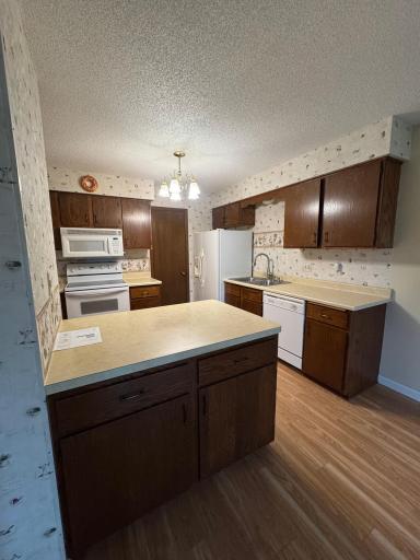 1890 Fox Ridge Drive, B, Saint Paul, MN 55118