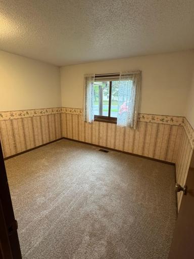 1890 Fox Ridge Drive, B, Saint Paul, MN 55118