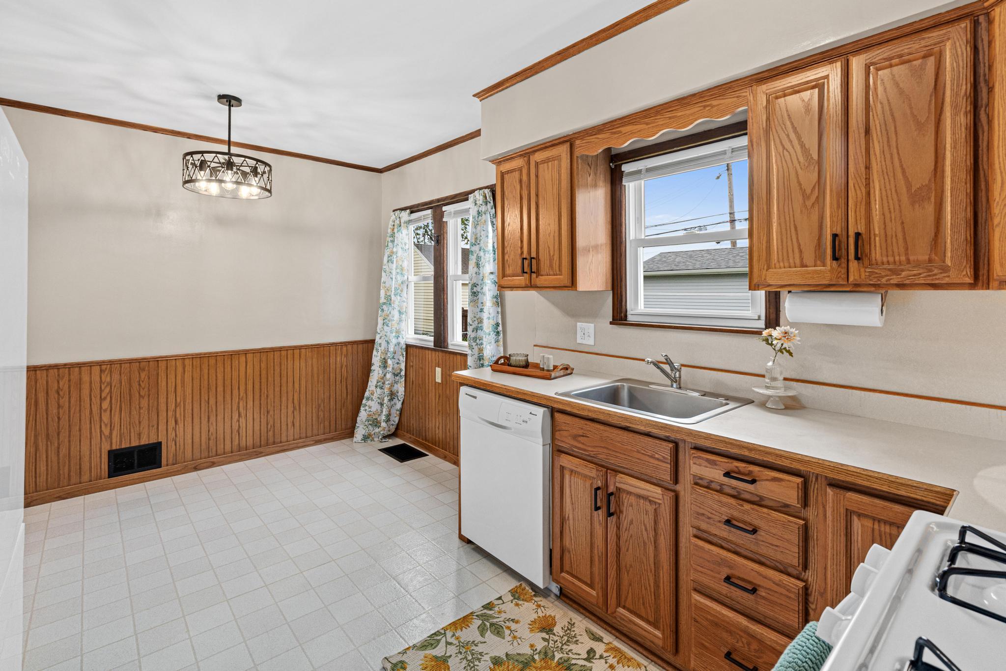 1658 Sherburne Avenue-8.jpg