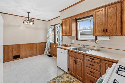 1658 Sherburne Avenue, Saint Paul, MN 55104