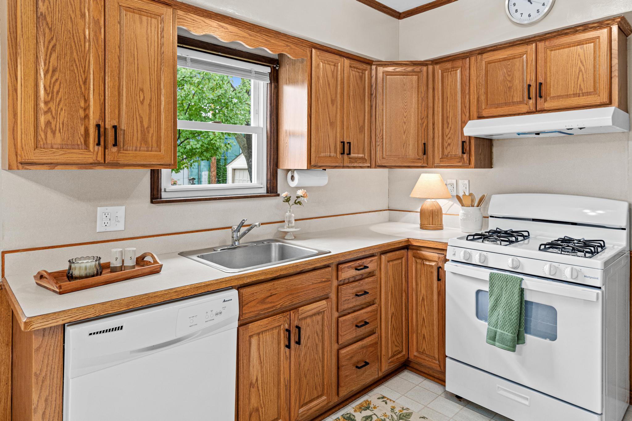 1658 Sherburne Avenue-7.jpg