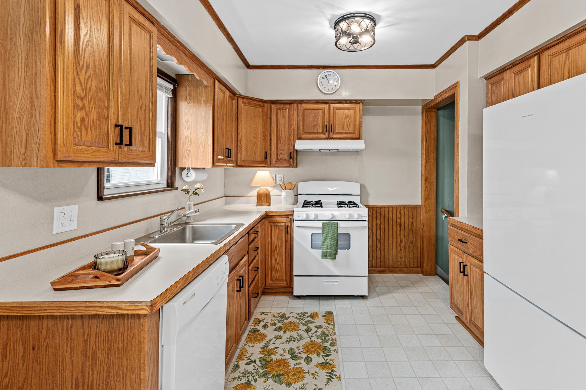 1658 Sherburne Avenue-6.jpg