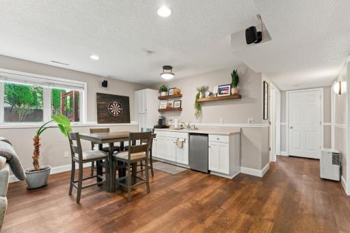 LL Wet Bar Area