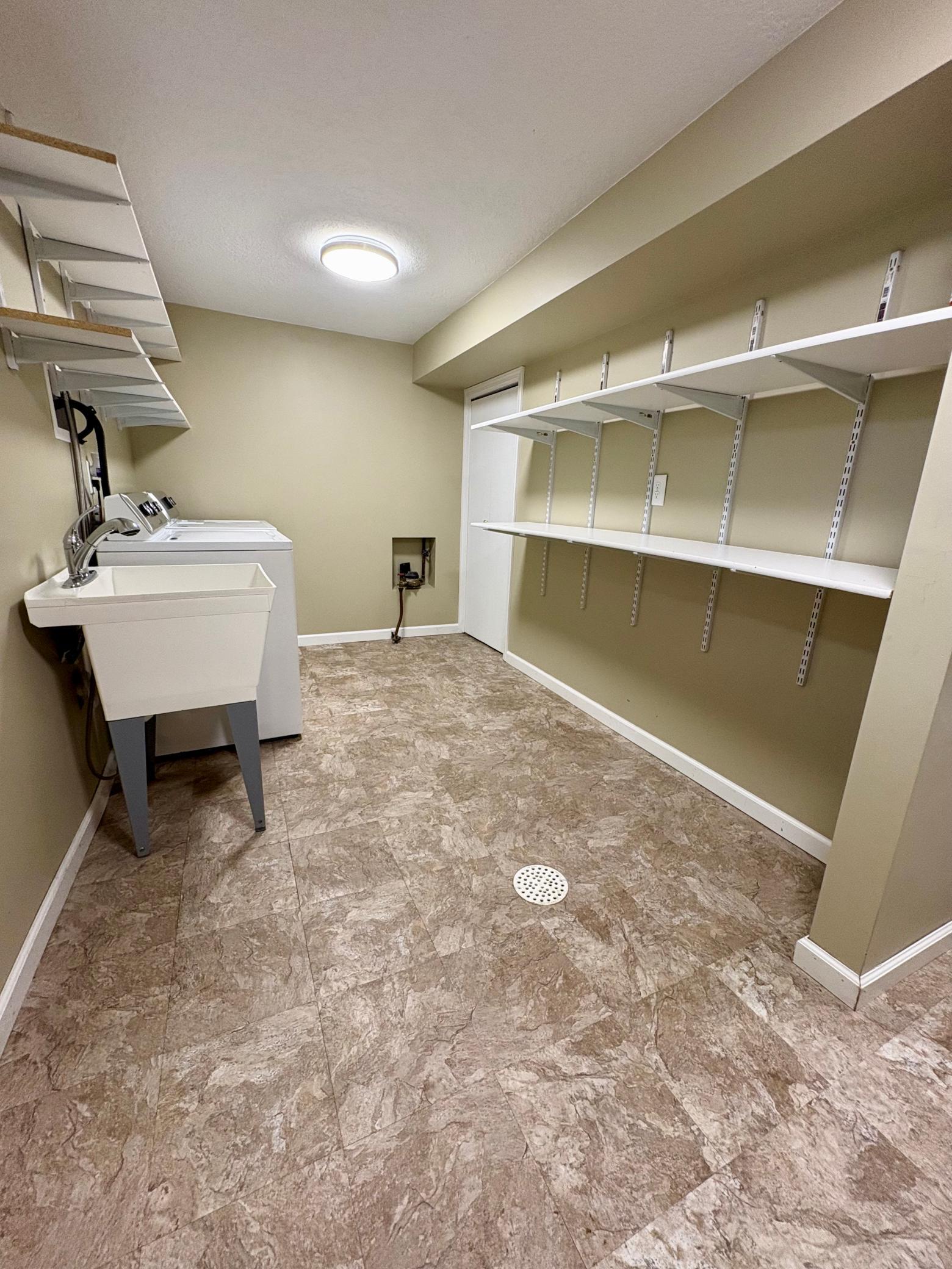 laundry room lower